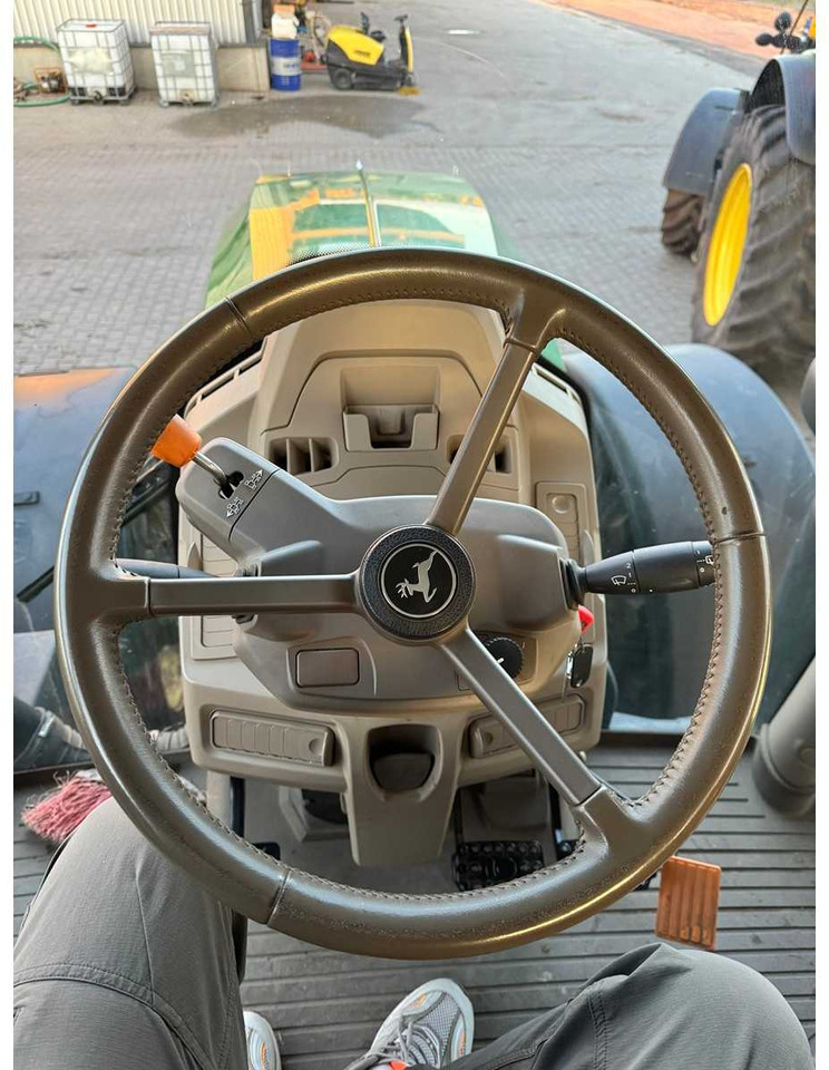 JOHN DEERE JOHN DEERE - 6R 250 - E18 - 4-WHEEL DRIVE TRACTOR - 2022 - Tractor agricol: Foto 3 JOHN DEERE JOHN DEERE - 6R 250 - E18 - 4-WHEEL DRIVE TRACTOR - 2022 - Tractor agricol: Foto 3