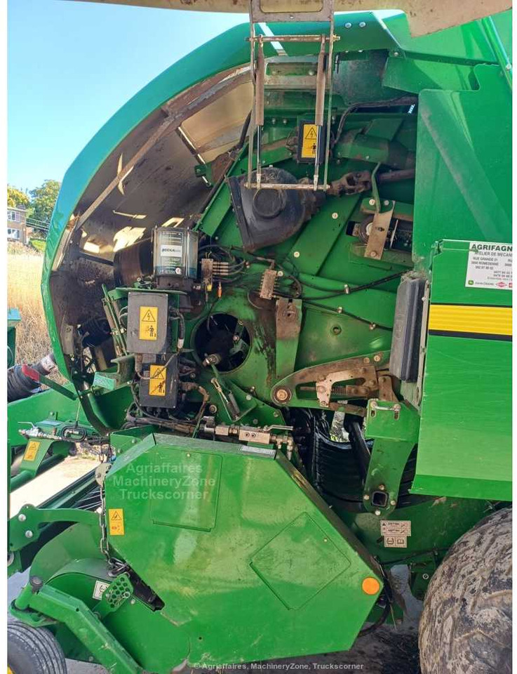 JOHN DEERE L1534P - Presă baloţi dreptunghiulari: Foto 4 JOHN DEERE L1534P - Presă baloţi dreptunghiulari: Foto 4