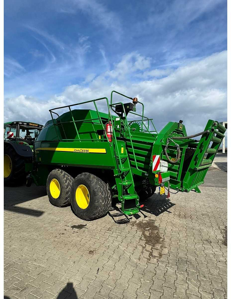 JOHN DEERE L1534P - Presă baloţi dreptunghiulari: Foto 1 JOHN DEERE L1534P - Presă baloţi dreptunghiulari: Foto 1