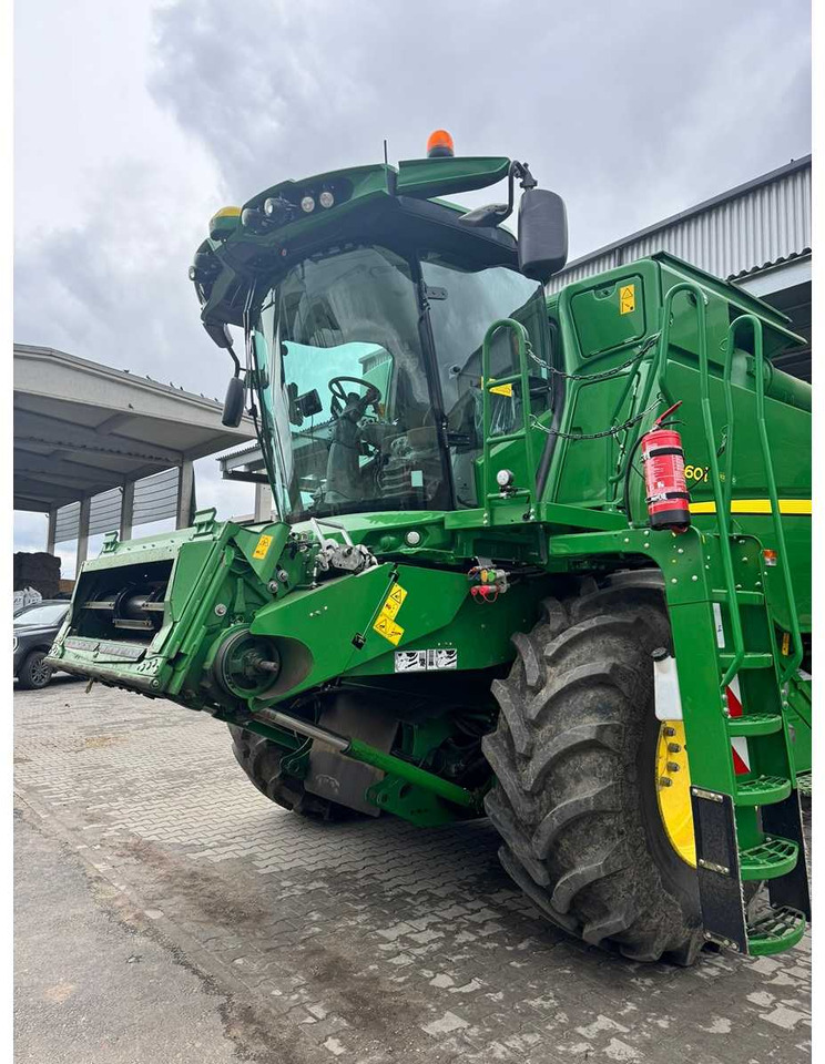 JOHN DEERE T660I - Combină de recoltat cereale: Foto 5 JOHN DEERE T660I - Combină de recoltat cereale: Foto 5
