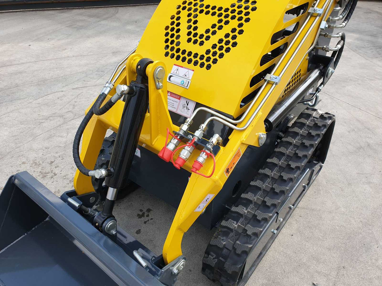 JPC HT360 MINI TRACK LOADER - Încărcător frontal pe pneuri: Foto 4 JPC HT360 MINI TRACK LOADER - Încărcător frontal pe pneuri: Foto 4