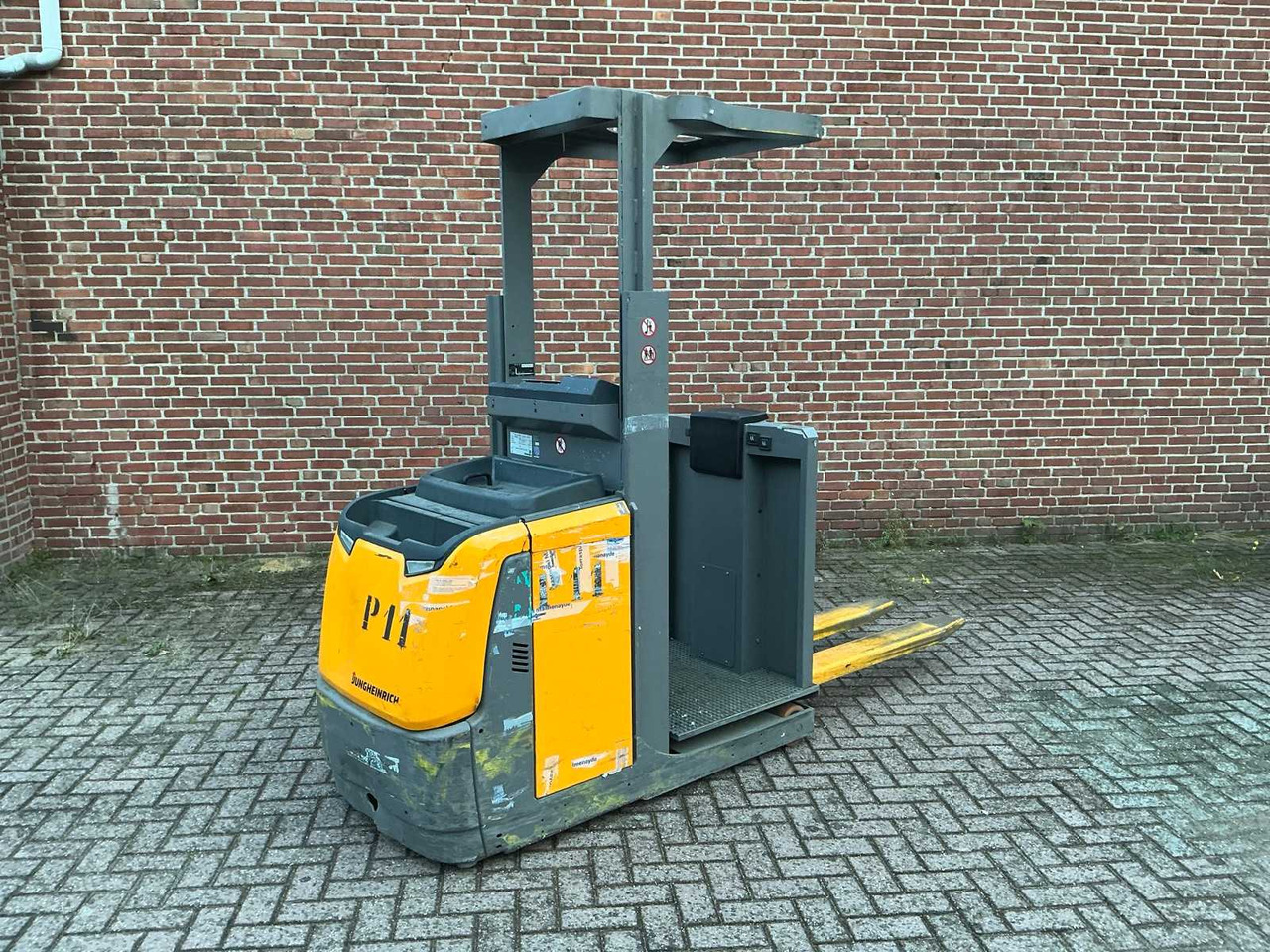 JUNGHEINRICH EKS 110 ORDER PICK TRUCK 2020 - Motostivuitor: Foto 1 JUNGHEINRICH EKS 110 ORDER PICK TRUCK 2020 - Motostivuitor: Foto 1