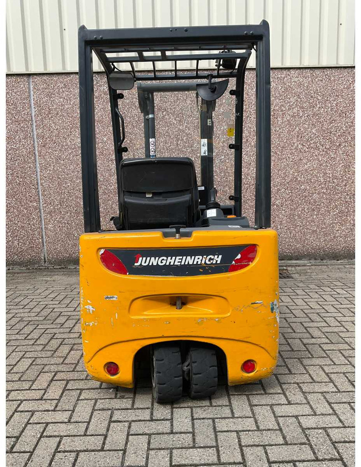 JUNGHEINRICH - ELECTRIC FORKLIFT (1500 KG LIFTING CAPACITY) - Motostivuitor: Foto 3 JUNGHEINRICH - ELECTRIC FORKLIFT (1500 KG LIFTING CAPACITY) - Motostivuitor: Foto 3