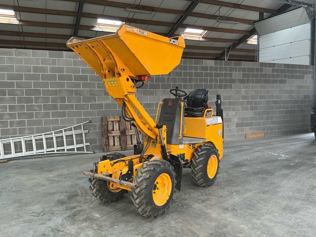 Jcb 1T 2S5 - Autobasculantă: Foto 1 Jcb 1T 2S5 - Autobasculantă: Foto 1