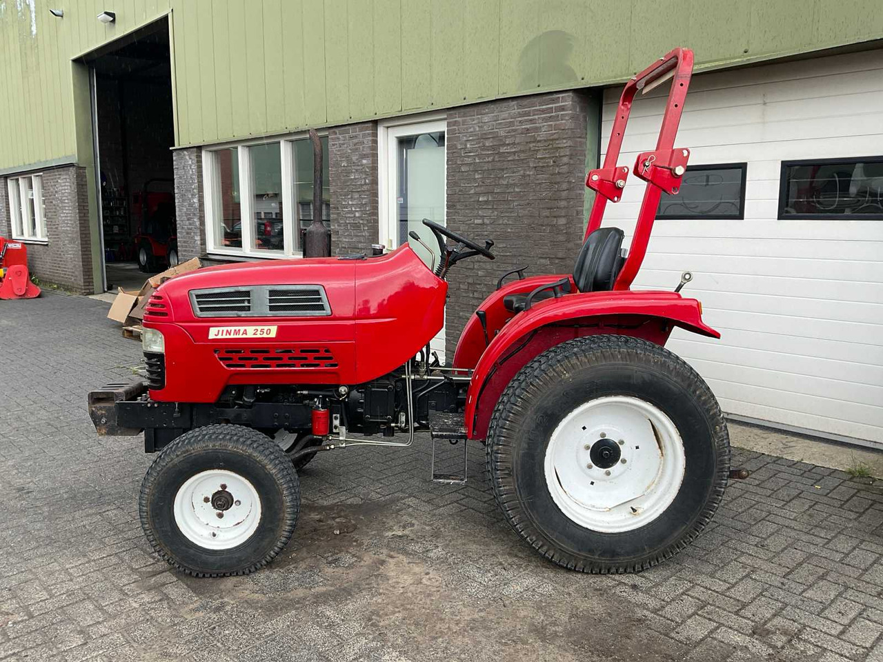 Jinma 250 - Tractor mic: Foto 2 Jinma 250 - Tractor mic: Foto 2
