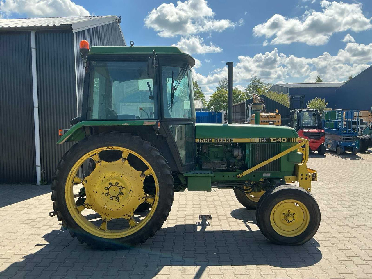 John Deere 1640 Synchron - Tractor agricol: Foto 4 John Deere 1640 Synchron - Tractor agricol: Foto 4