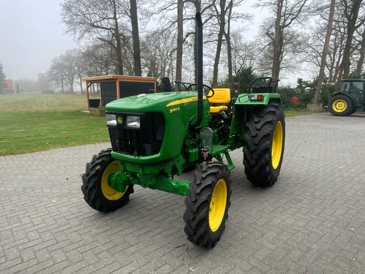 John Deere 5050D - Tractor agricol: Foto 1 John Deere 5050D - Tractor agricol: Foto 1