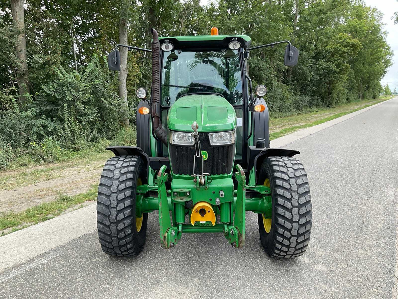 John Deere 5090G - Tractor agricol: Foto 3 John Deere 5090G - Tractor agricol: Foto 3