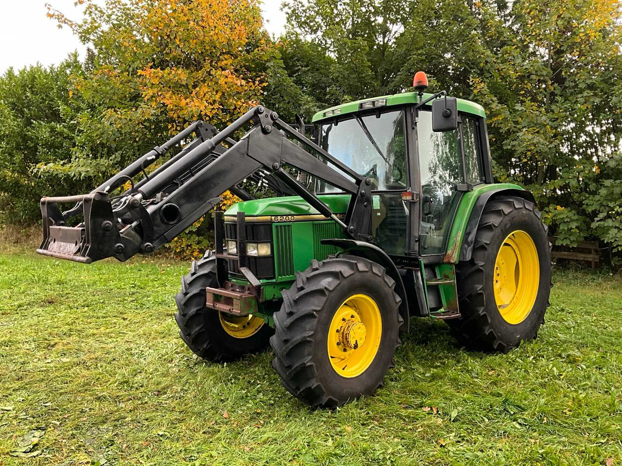 John Deere 6200 - Tractor agricol: Foto 1 John Deere 6200 - Tractor agricol: Foto 1