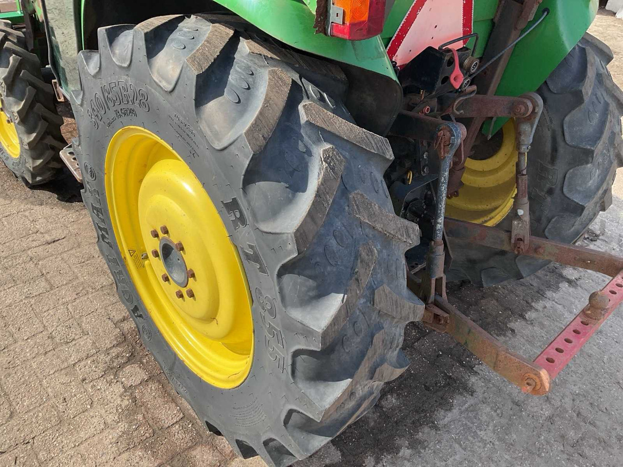 John deere 4600 - Tractor mic: Foto 5 John deere 4600 - Tractor mic: Foto 5