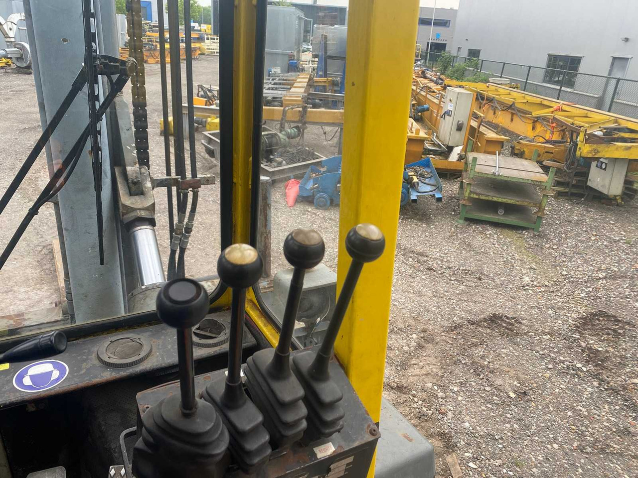 KALMAR - DC 12-600 - DIESEL FORKLIFT WITH FORK POSITIONER - Motostivuitor: Foto 5 KALMAR - DC 12-600 - DIESEL FORKLIFT WITH FORK POSITIONER - Motostivuitor: Foto 5