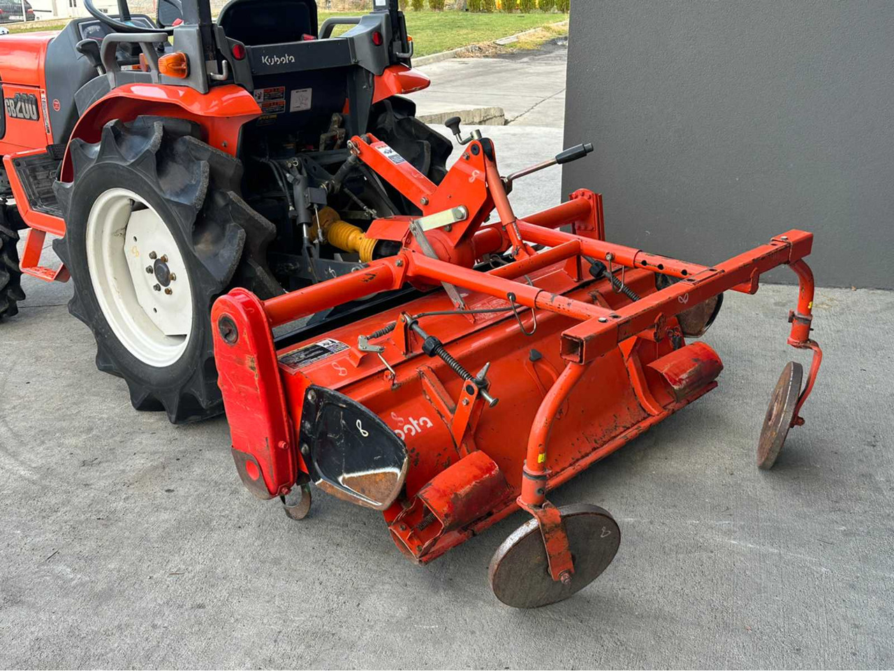 KUBOTA - GB200 - 4-WHEEL DRIVE TRACTOR - Tractor agricol: Foto 5 KUBOTA - GB200 - 4-WHEEL DRIVE TRACTOR - Tractor agricol: Foto 5