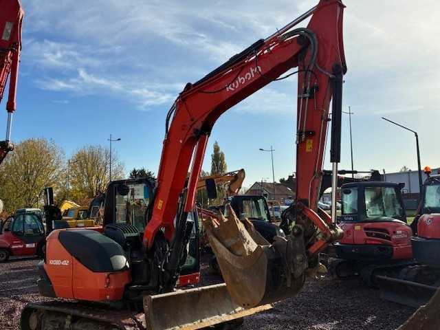 KUBOTA KX 080 MIDI CRAWLER EXCAVATOR 8 TON - Excavator: Foto 1 KUBOTA KX 080 MIDI CRAWLER EXCAVATOR 8 TON - Excavator: Foto 1