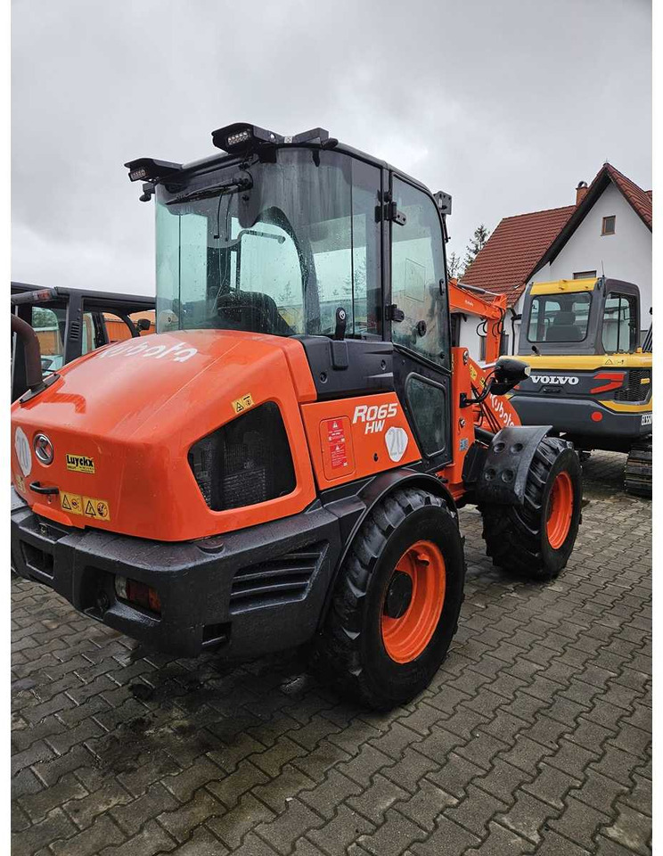 KUBOTA - R065 - WHELL LOADER - 2017 - Încărcător frontal pe pneuri: Foto 4 KUBOTA - R065 - WHELL LOADER - 2017 - Încărcător frontal pe pneuri: Foto 4