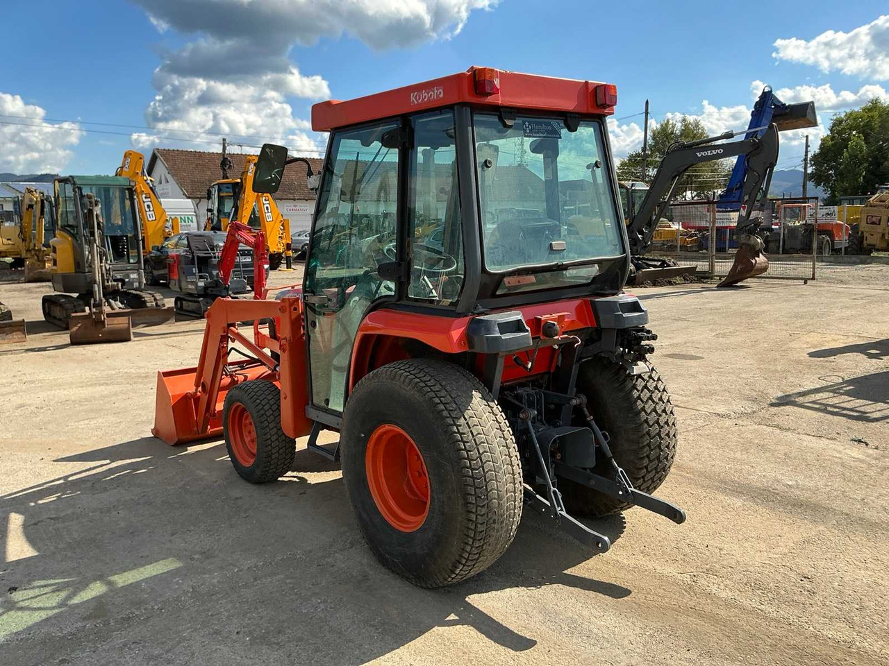 KUBOTA STV 32 - Tractor agricol: Foto 4 KUBOTA STV 32 - Tractor agricol: Foto 4
