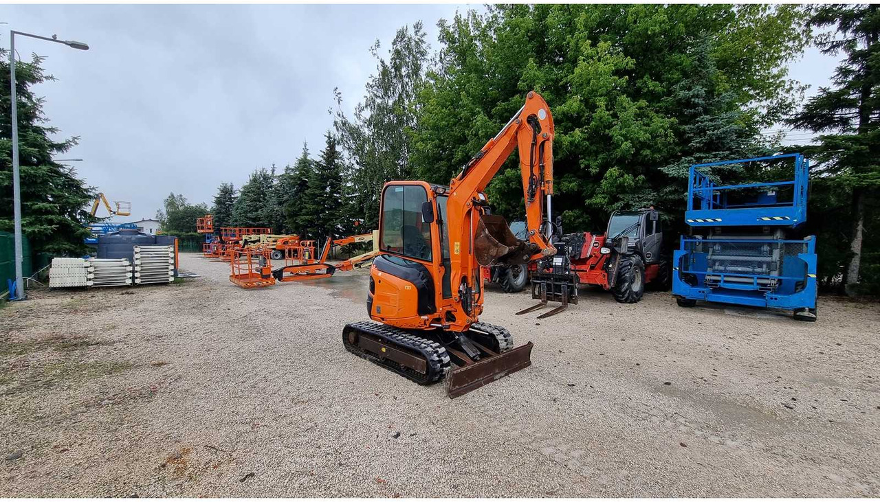 KUBOTA U27-4 - Mini excavator: Foto 4 KUBOTA U27-4 - Mini excavator: Foto 4