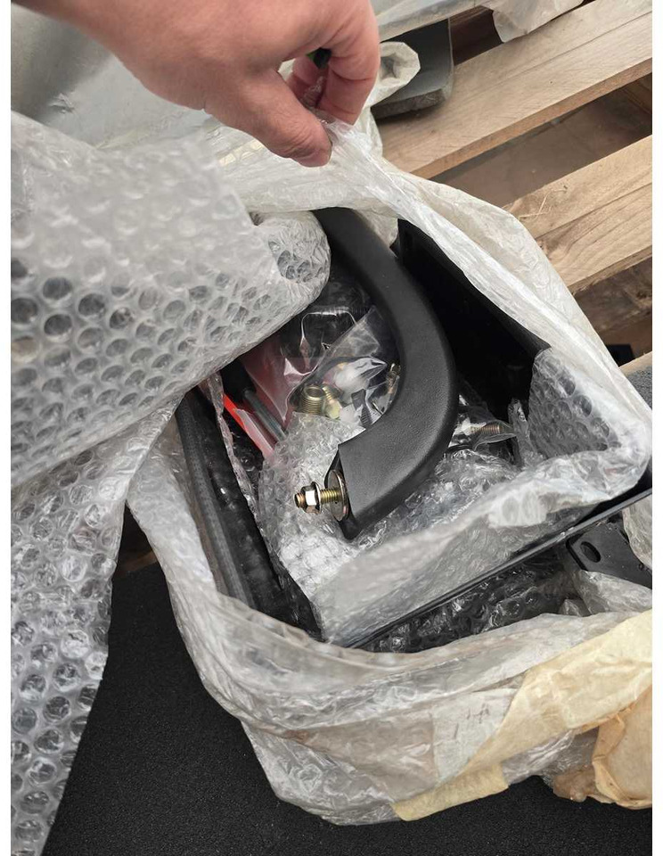 Kioti CS2610 Accessories - Tractor comunal: Foto 3 Kioti CS2610 Accessories - Tractor comunal: Foto 3