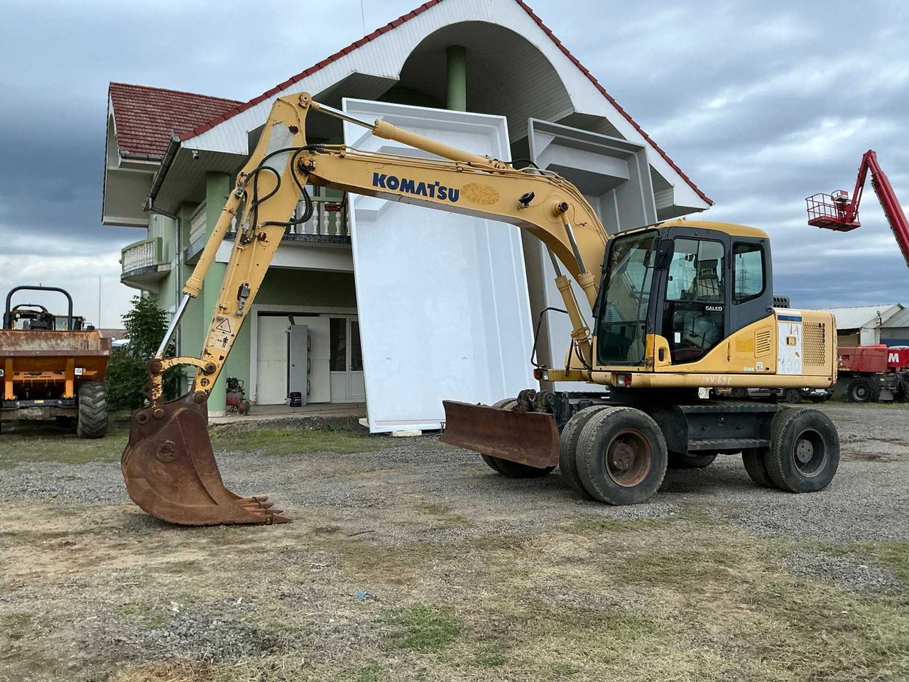 Komatsu PW 130 -7K - Excavator pe roţi: Foto 2 Komatsu PW 130 -7K - Excavator pe roţi: Foto 2