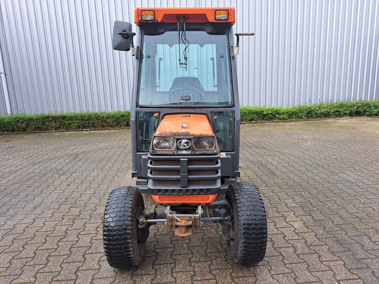 Kubota B2410 - Tractor mic: Foto 2 Kubota B2410 - Tractor mic: Foto 2
