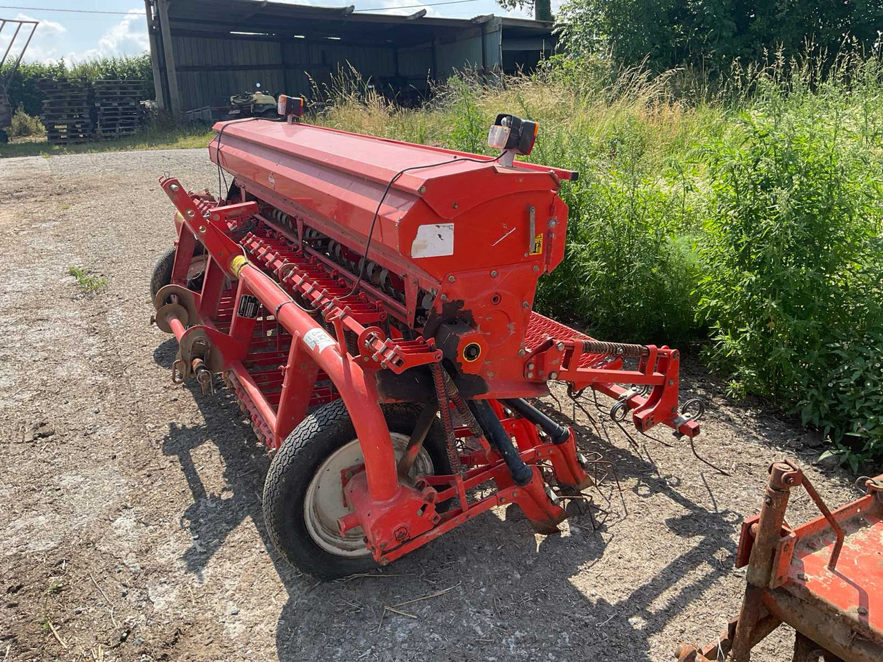 Kuhn K1353 - Maşină agricole pentru semanat: Foto 4 Kuhn K1353 - Maşină agricole pentru semanat: Foto 4