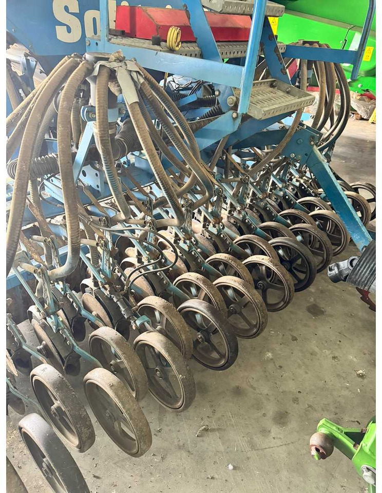 LEMKEN SOLITAIR + ZIRKON - Maşină agricole pentru semanat: Foto 2 LEMKEN SOLITAIR + ZIRKON - Maşină agricole pentru semanat: Foto 2