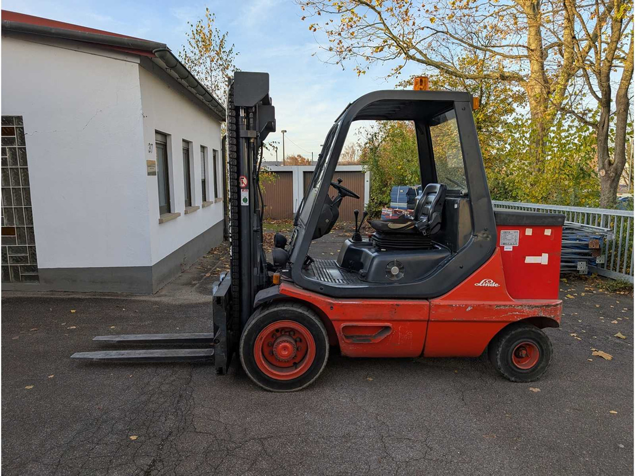 LINDE - E40P - 1995 - ELECTRIC FORKLIFT - Motostivuitor: Foto 3 LINDE - E40P - 1995 - ELECTRIC FORKLIFT - Motostivuitor: Foto 3