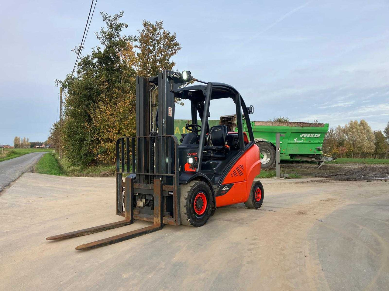LINDE H30T-02 FORKLIFT 2019 - Motostivuitor: Foto 3 LINDE H30T-02 FORKLIFT 2019 - Motostivuitor: Foto 3