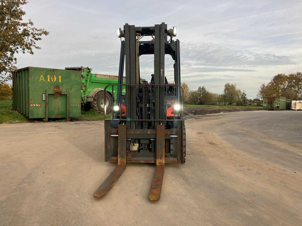 LINDE H30T-02 FORKLIFT 2019 - Motostivuitor: Foto 4 LINDE H30T-02 FORKLIFT 2019 - Motostivuitor: Foto 4