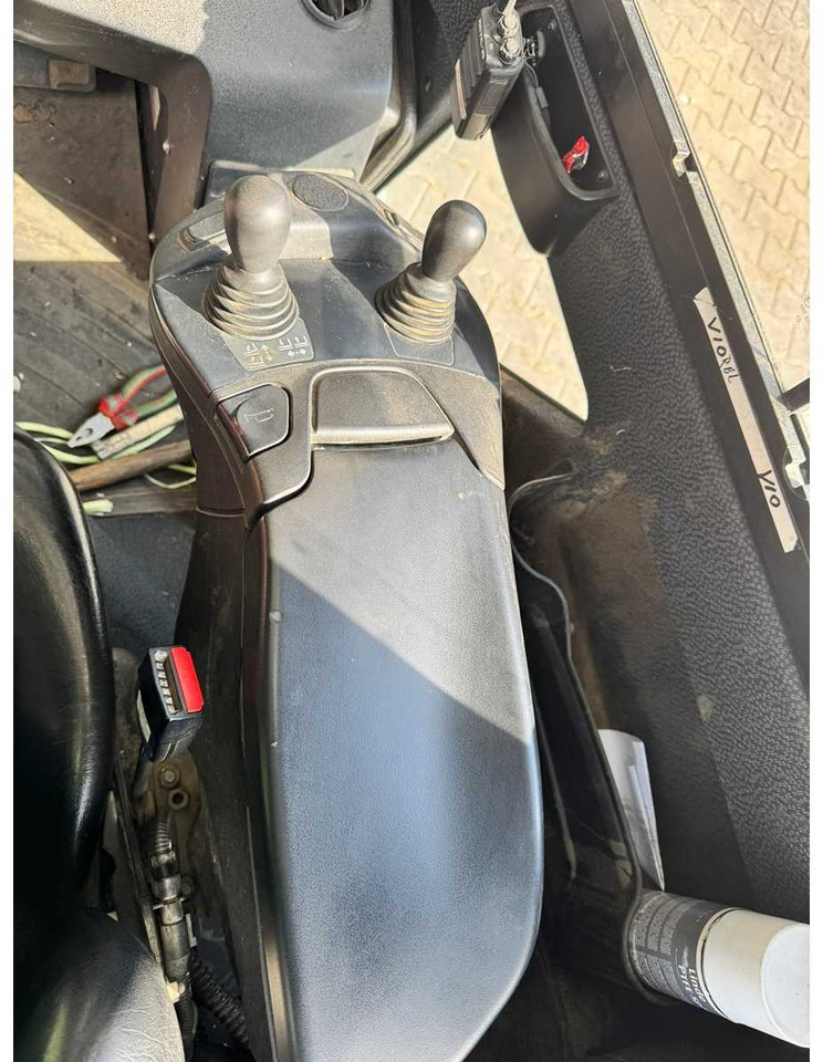 LINDE - H35D - FORKLIFT TRUCKS - 2020 - Motostivuitor: Foto 5 LINDE - H35D - FORKLIFT TRUCKS - 2020 - Motostivuitor: Foto 5