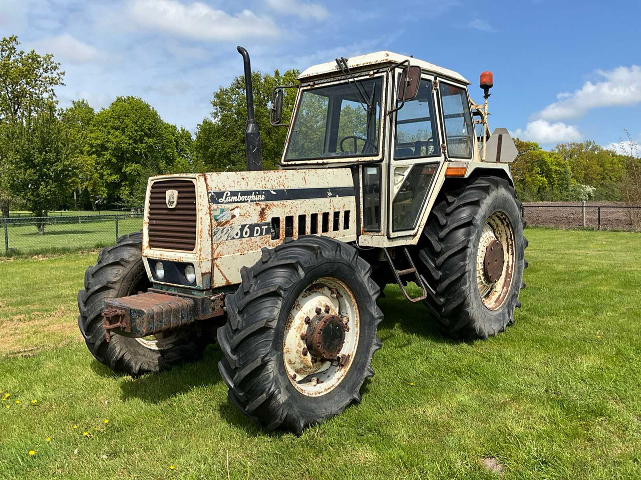 Lamborghini 1256 DT - Tractor agricol: Foto 1 Lamborghini 1256 DT - Tractor agricol: Foto 1