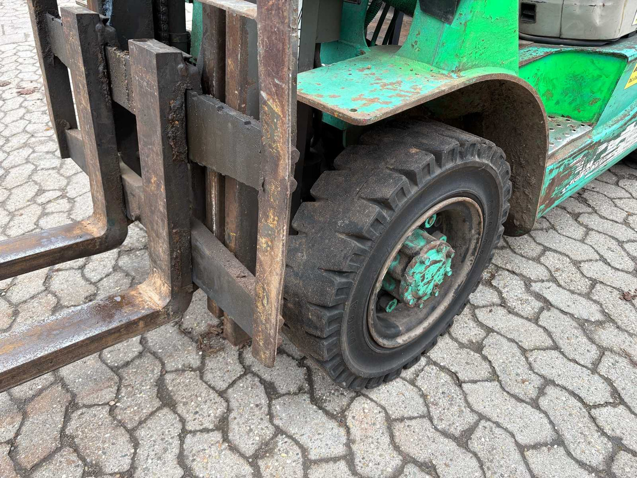 Motostivuitor MITSUBISHI 25 FORKLIFT: Foto 16 Motostivuitor MITSUBISHI 25 FORKLIFT: Foto 16