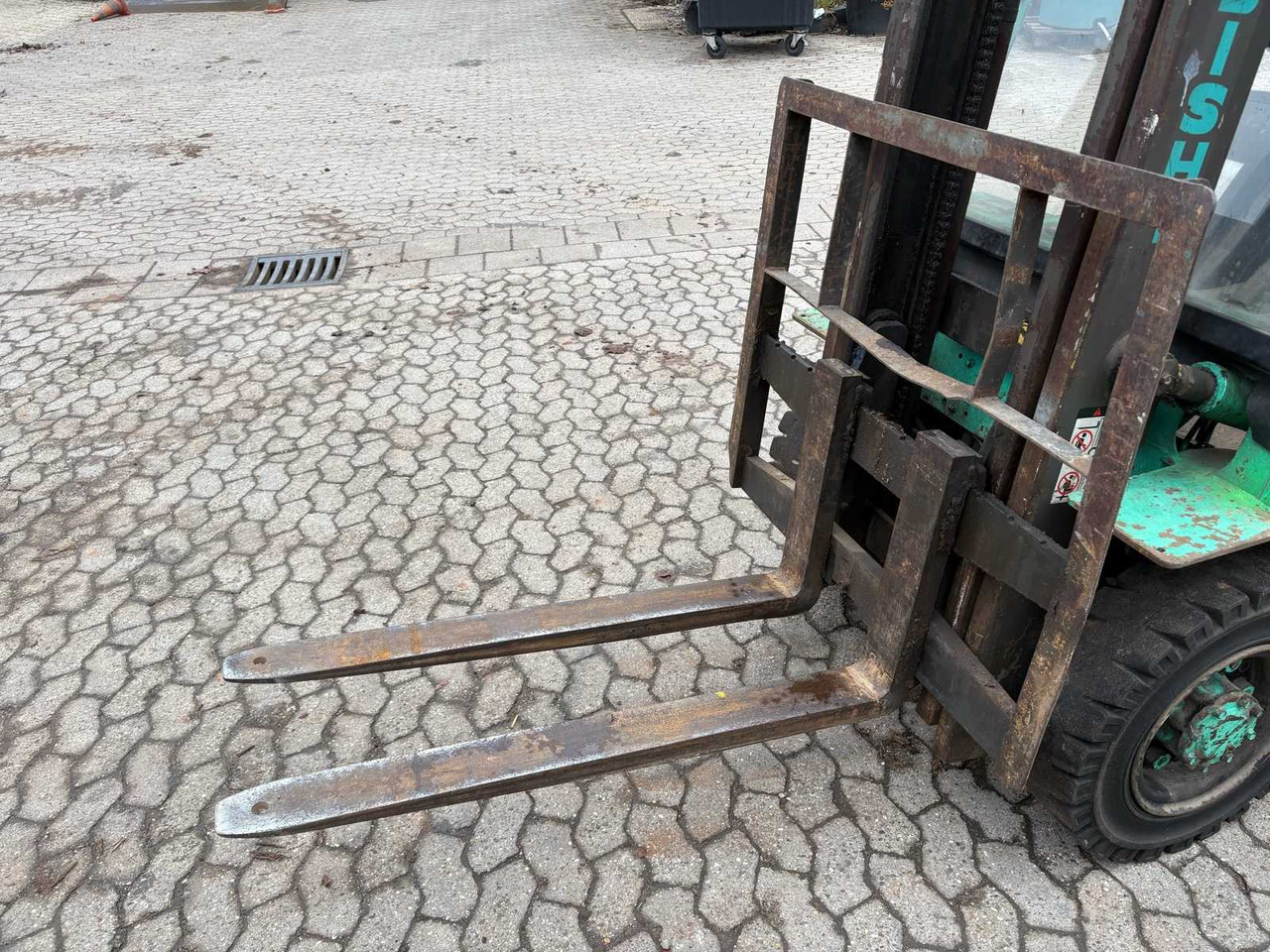 Motostivuitor MITSUBISHI 25 FORKLIFT: Foto 15 Motostivuitor MITSUBISHI 25 FORKLIFT: Foto 15