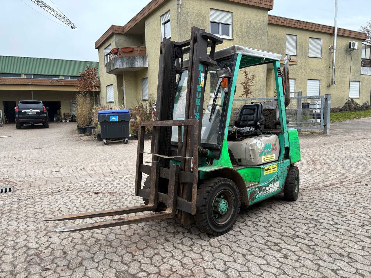 MITSUBISHI 25 FORKLIFT - Motostivuitor: Foto 1 MITSUBISHI 25 FORKLIFT - Motostivuitor: Foto 1