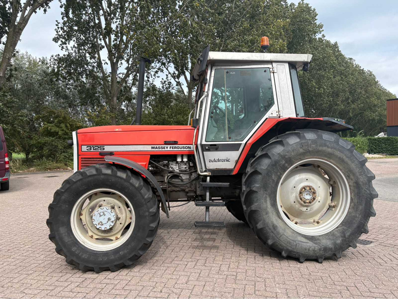Massey Ferguson 3125 - Tractor agricol: Foto 3 Massey Ferguson 3125 - Tractor agricol: Foto 3