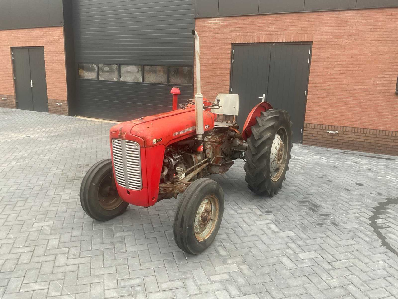 Massey Ferguson 35 X - Tractor agricol: Foto 2 Massey Ferguson 35 X - Tractor agricol: Foto 2