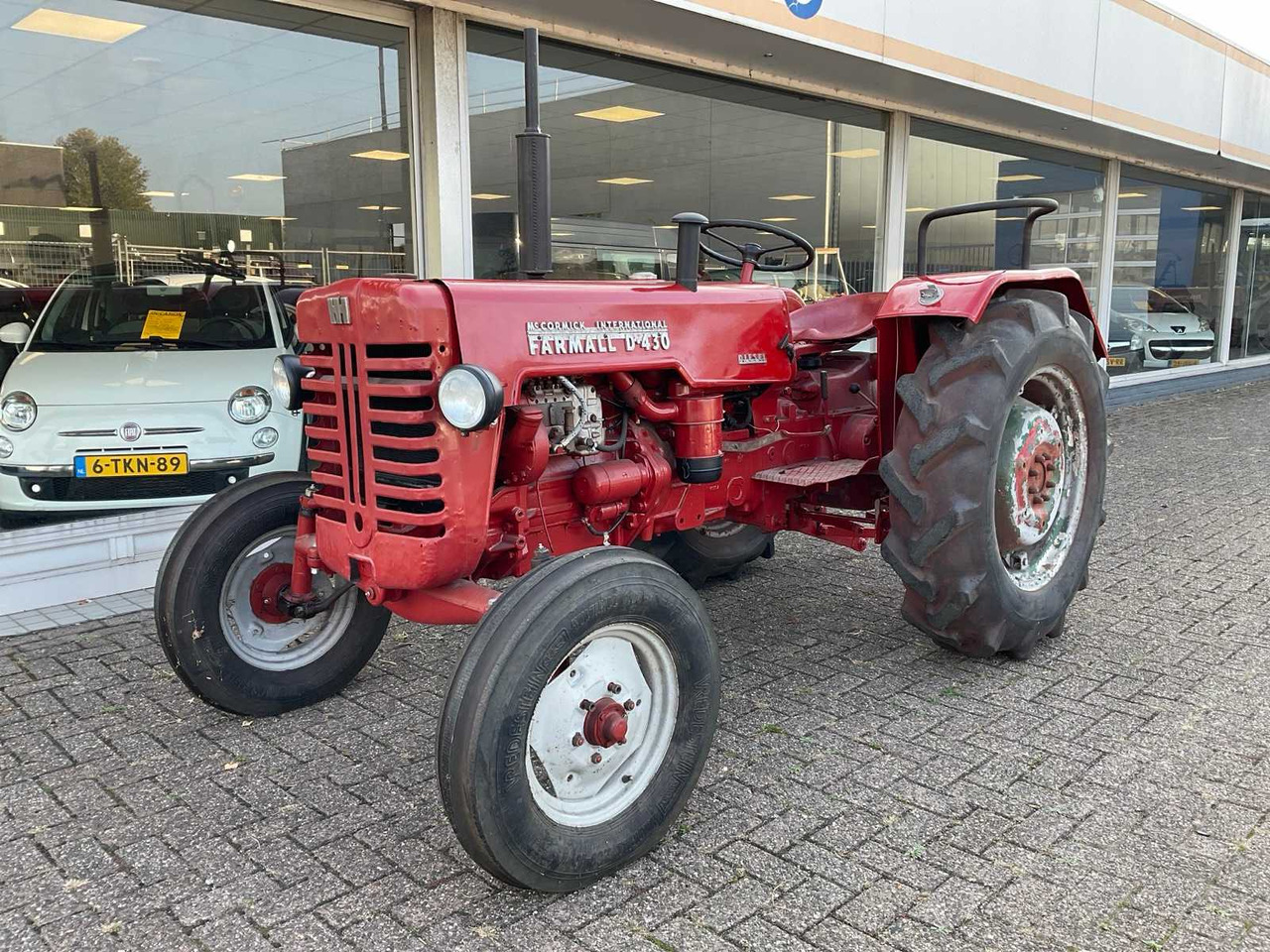 Mc Cormick International Farmall D-430 - Tractor agricol: Foto 1 Mc Cormick International Farmall D-430 - Tractor agricol: Foto 1