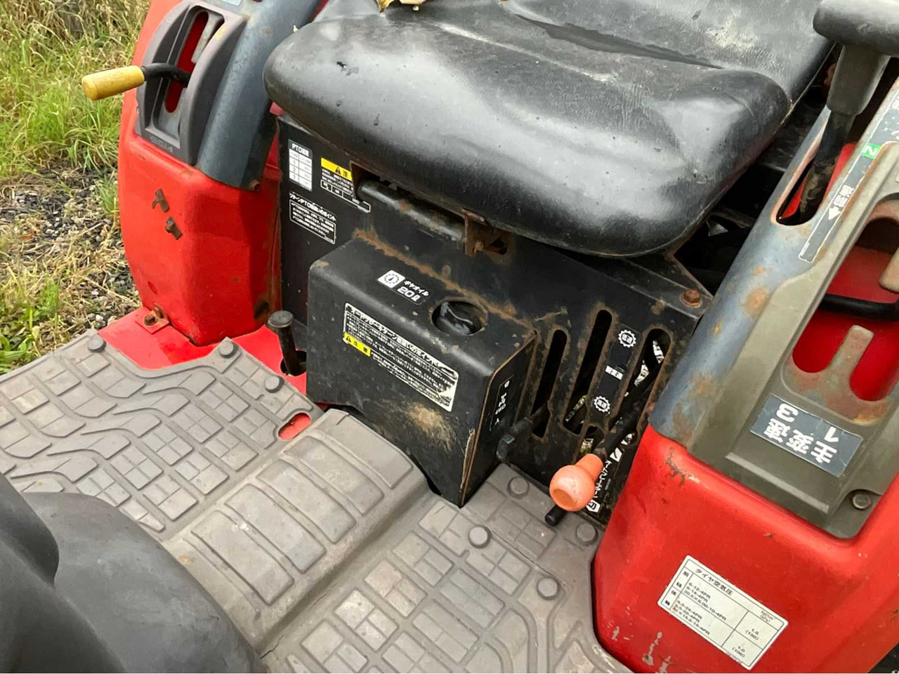 Tractor agricol Mitsubishi MT221: Foto 16