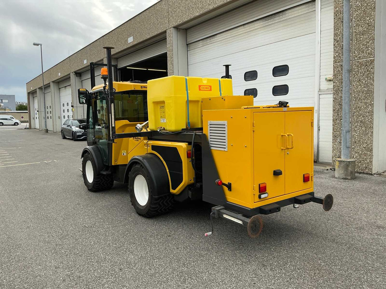 Multihog Zugmaschine - Tractor comunal: Foto 3 Multihog Zugmaschine - Tractor comunal: Foto 3