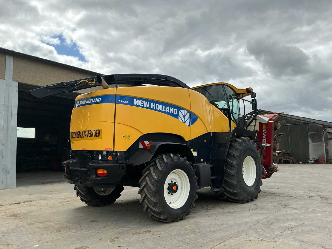 New Holland FR9060 - Combină de Recoltat Furaj: Foto 5 New Holland FR9060 - Combină de Recoltat Furaj: Foto 5