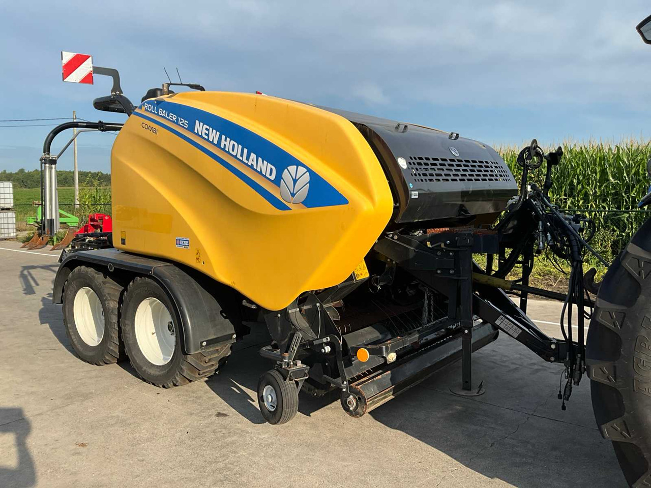 New Holland Roll Baler 125 Combi - Presă baloţi rotunzi: Foto 2 New Holland Roll Baler 125 Combi - Presă baloţi rotunzi: Foto 2