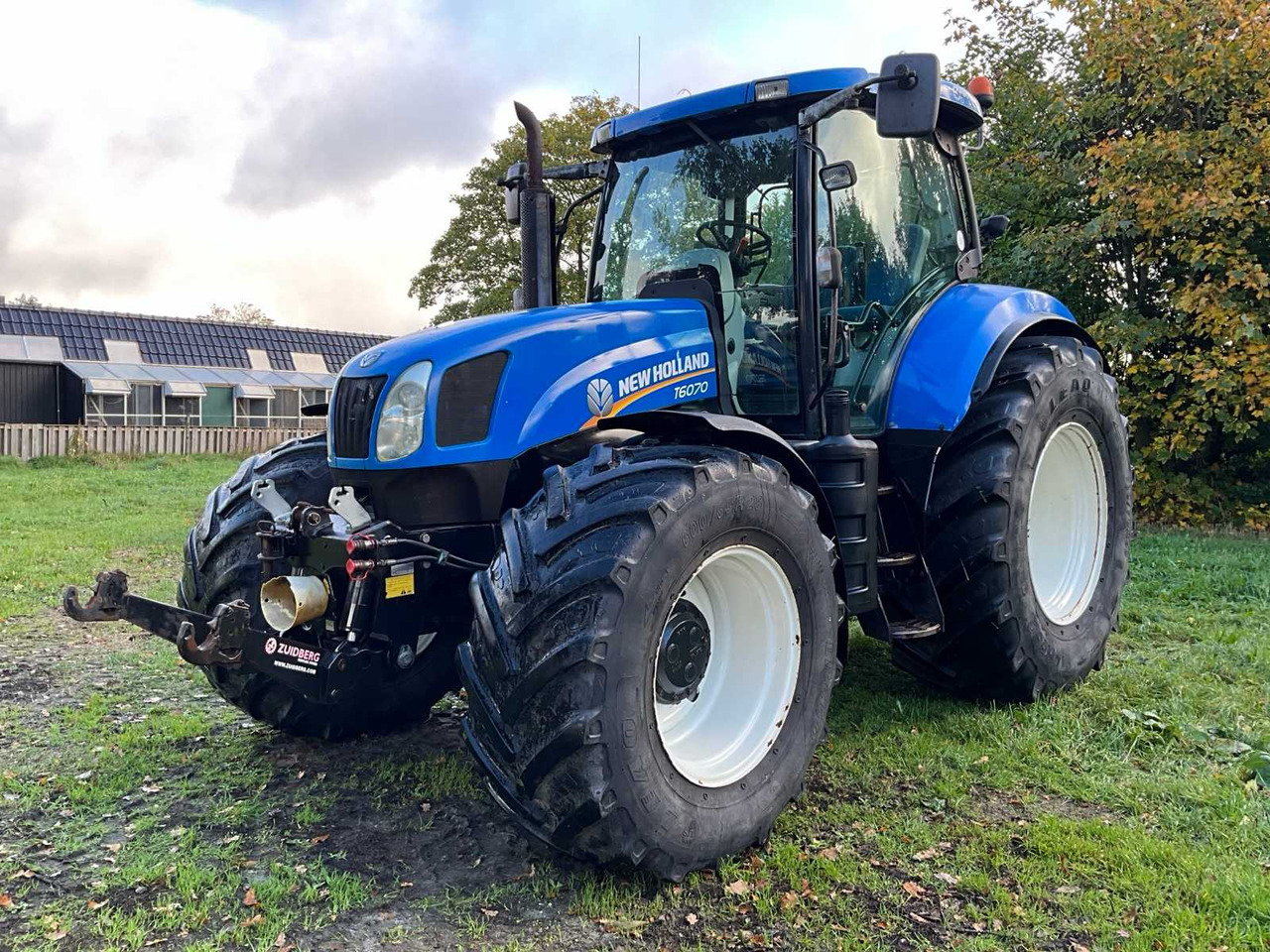 New Holland T6070 - Tractor agricol: Foto 2 New Holland T6070 - Tractor agricol: Foto 2