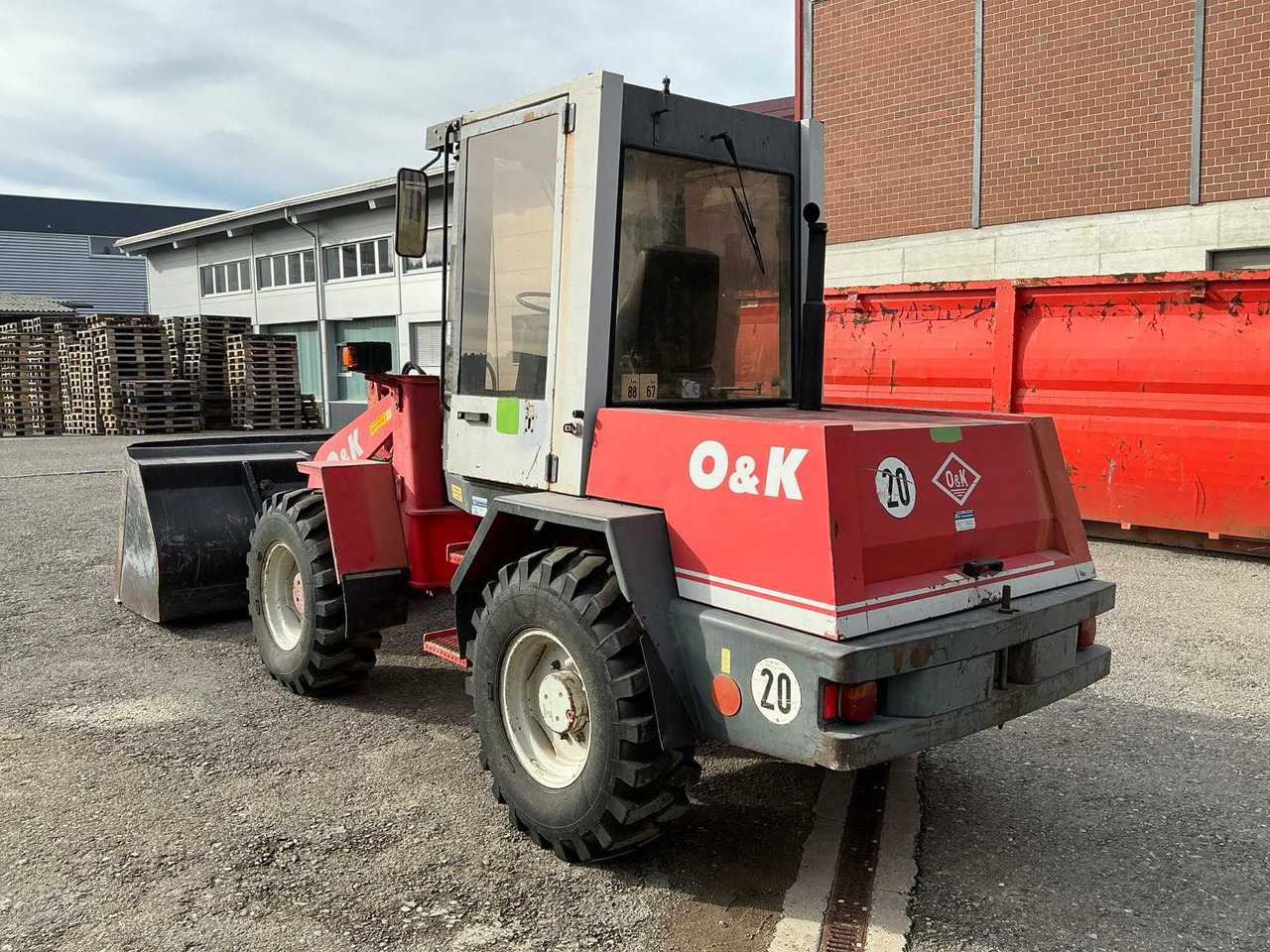 O&K 1995 O&K L6-4 WHEEL LOADER - Încărcător frontal pe pneuri: Foto 4 O&K 1995 O&K L6-4 WHEEL LOADER - Încărcător frontal pe pneuri: Foto 4