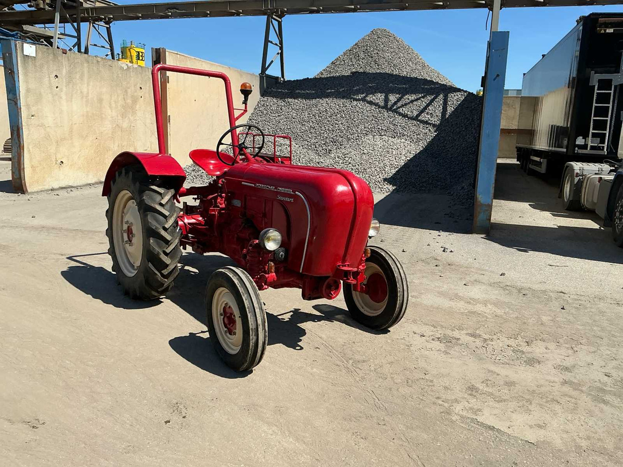 Porsche Standard N208 - Tractor agricol: Foto 3 Porsche Standard N208 - Tractor agricol: Foto 3