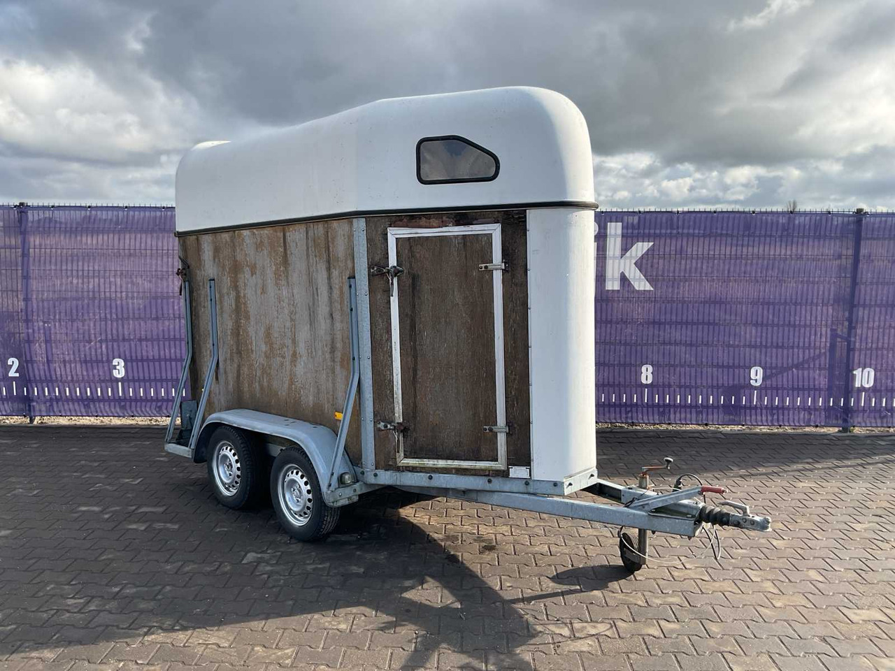 2001 - HOTRARIJS - VT - HORSE TRAILER - Remorcă: Foto 2 2001 - HOTRARIJS - VT - HORSE TRAILER - Remorcă: Foto 2