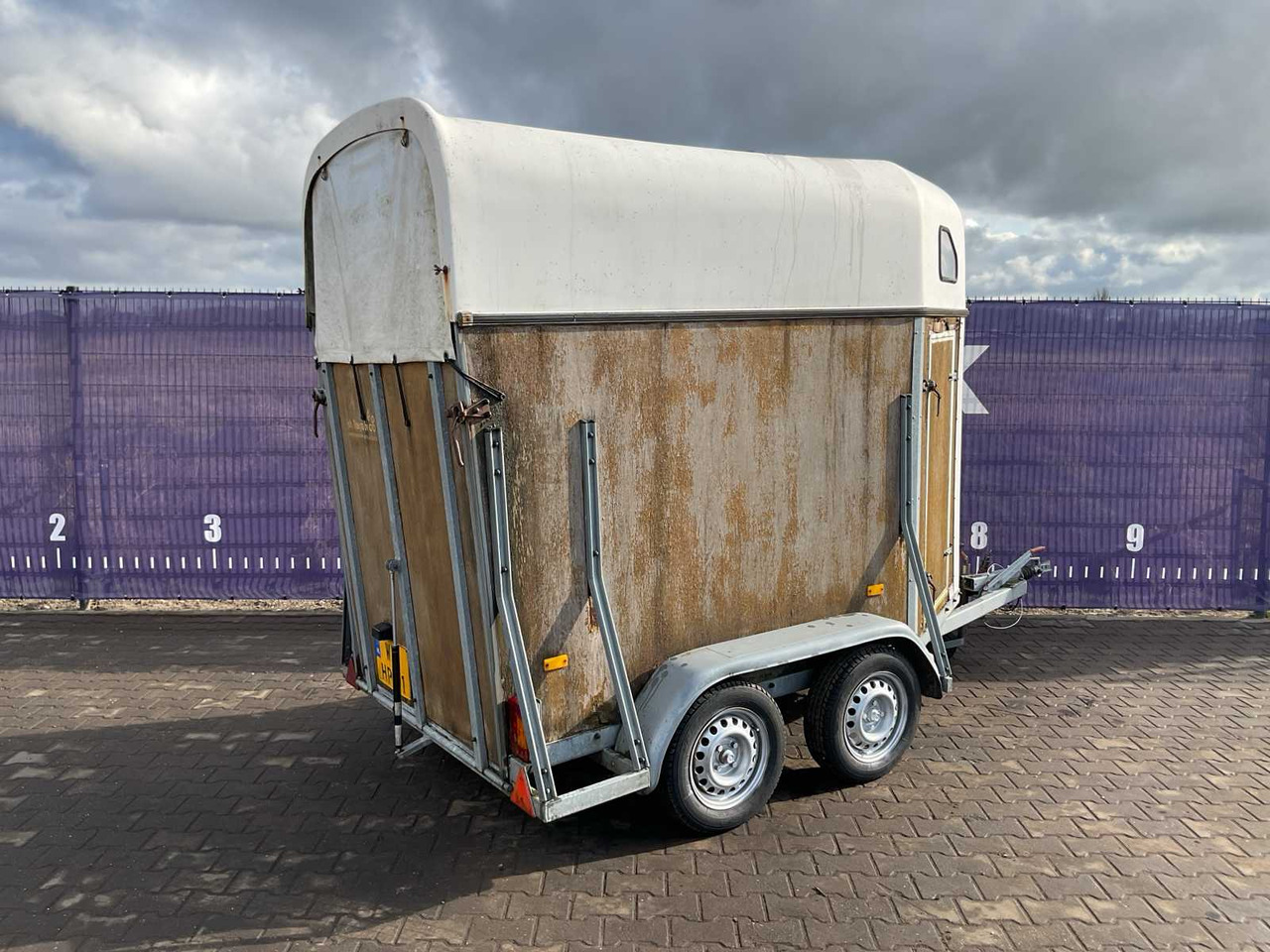 2001 - HOTRARIJS - VT - HORSE TRAILER - Remorcă: Foto 3 2001 - HOTRARIJS - VT - HORSE TRAILER - Remorcă: Foto 3