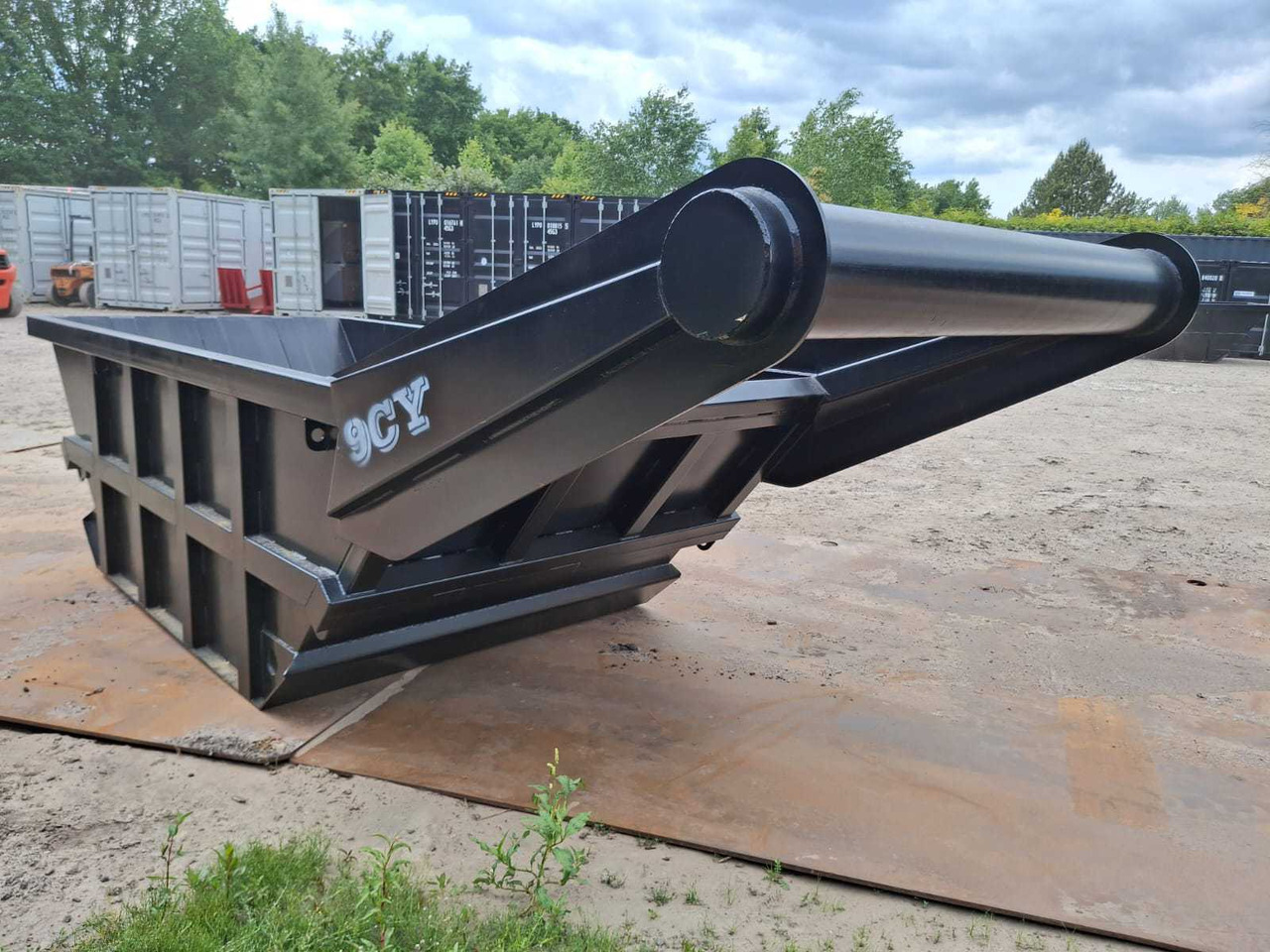 Rhino-cross 9 kuub - Container skip: Foto 4 Rhino-cross 9 kuub - Container skip: Foto 4