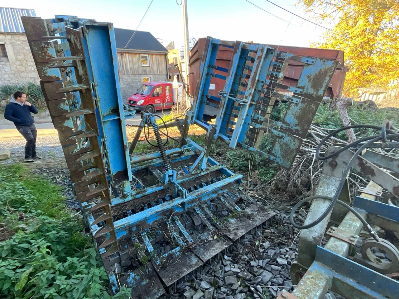 Robert Débouzeuse - Maşină pentru prelucrarea solului: Foto 4 Robert Débouzeuse - Maşină pentru prelucrarea solului: Foto 4