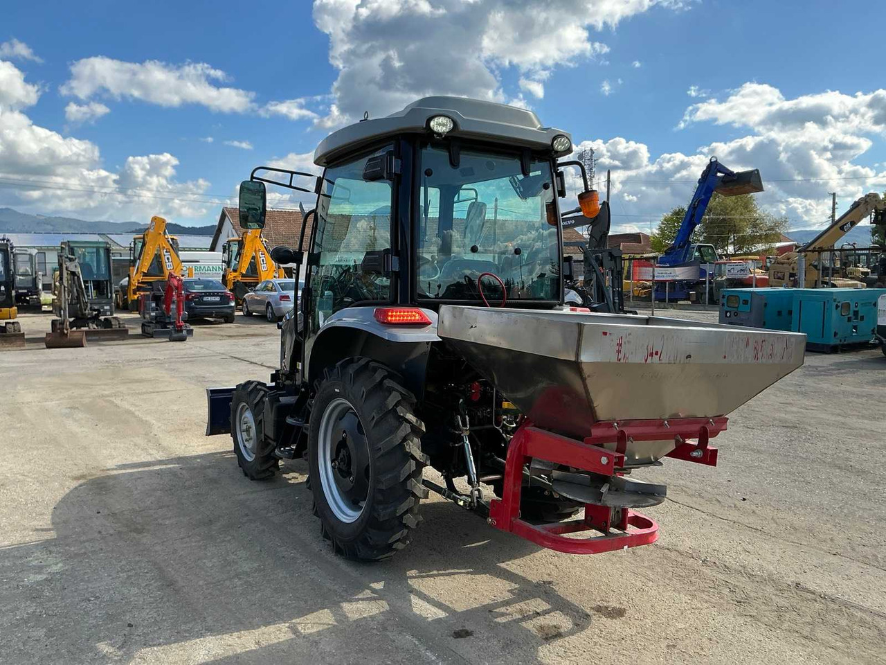 SAILLONG Scout XT 404 - Tractor agricol: Foto 3 SAILLONG Scout XT 404 - Tractor agricol: Foto 3