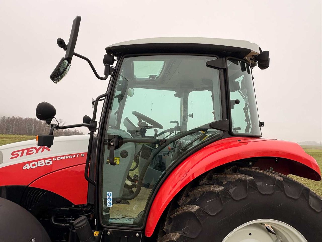 Tractor agricol STEYR 4065 S - COMPACT ALL-WHEEL DRIVE TRACTOR (2022): Foto 38 Tractor agricol STEYR 4065 S - COMPACT ALL-WHEEL DRIVE TRACTOR (2022): Foto 38