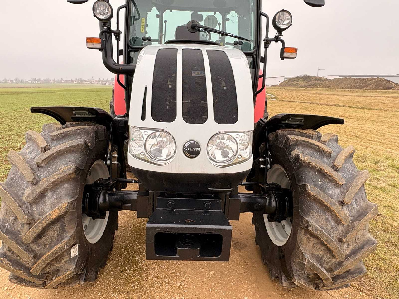 Tractor agricol STEYR 4065 S - COMPACT ALL-WHEEL DRIVE TRACTOR (2022): Foto 15 Tractor agricol STEYR 4065 S - COMPACT ALL-WHEEL DRIVE TRACTOR (2022): Foto 15